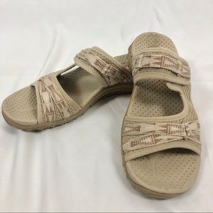 SKETCHERS outdoor lifestyle slip ons sz 8